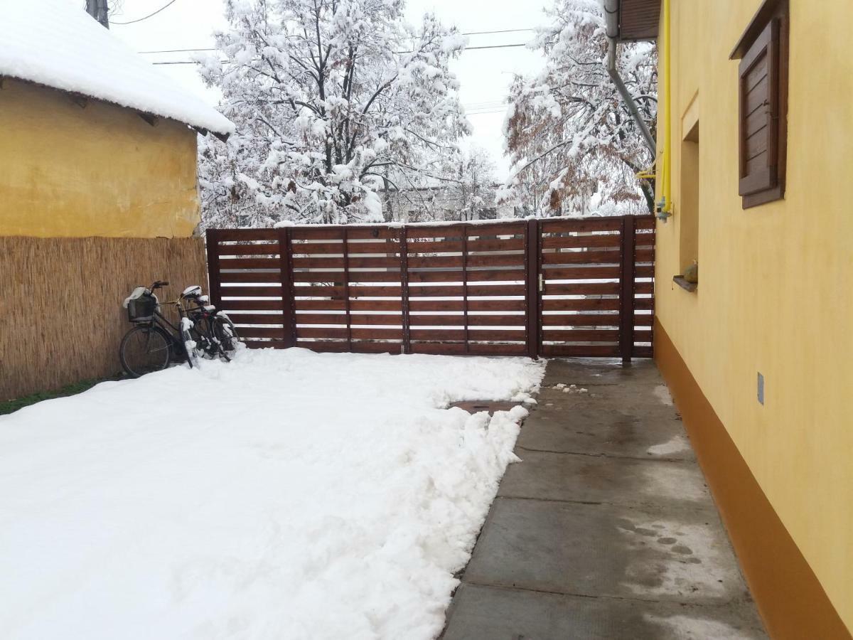 Hársfák Mezokovacshaza Exterior foto