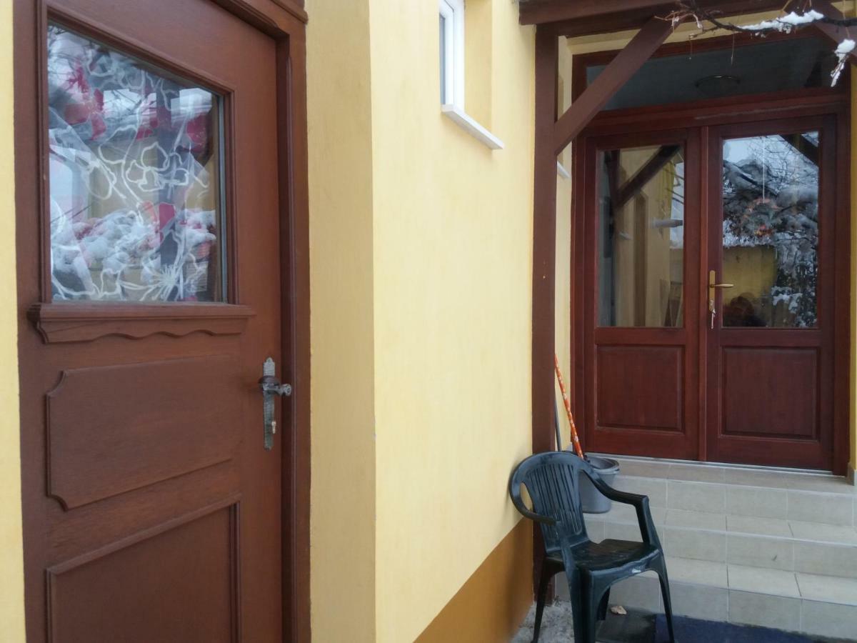 Hársfák Mezokovacshaza Exterior foto