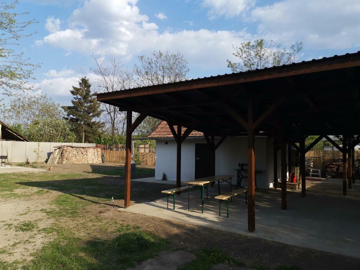 Hársfák Mezokovacshaza Exterior foto