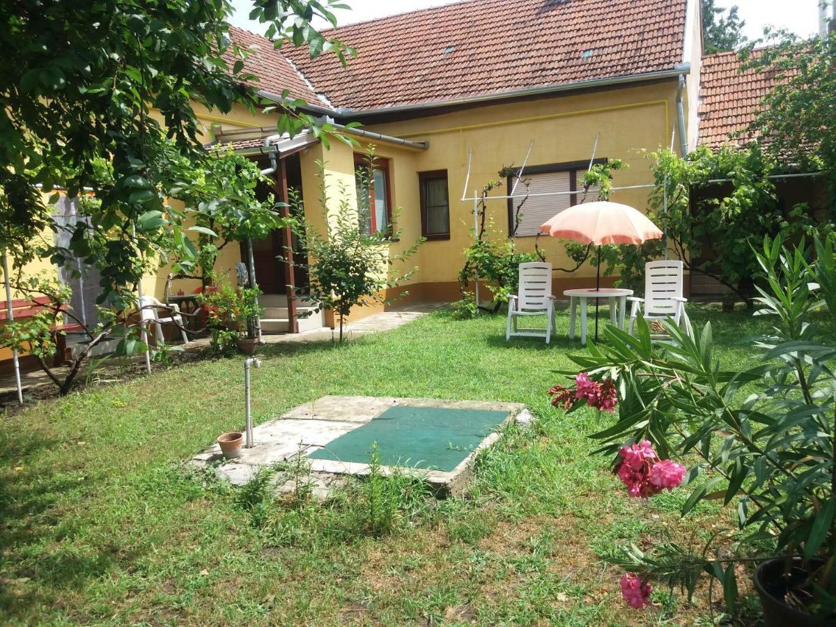 Hársfák Mezokovacshaza Exterior foto