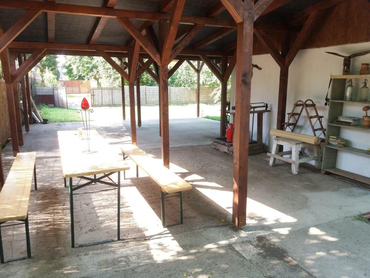 Hársfák Mezokovacshaza Exterior foto